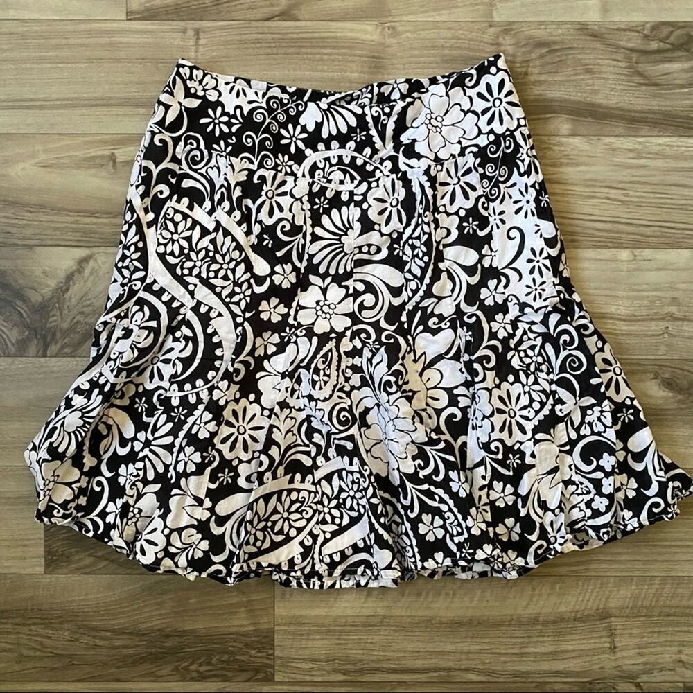 Apt. 9 Size 8 Black & White Floral Pleated, Lined All Cotton Skirt